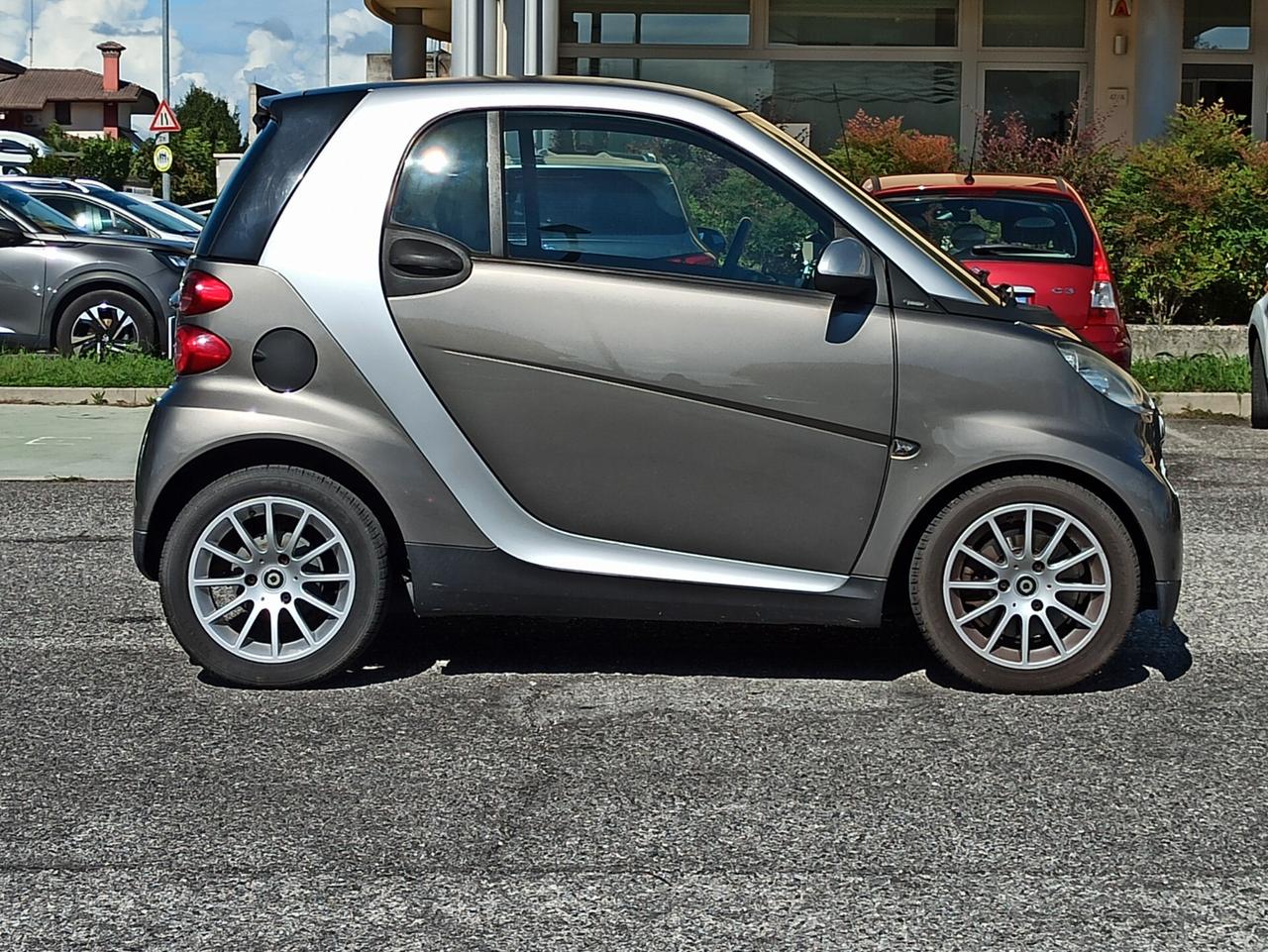 Smart ForTwo 1000 52 kW MHD coupé passion