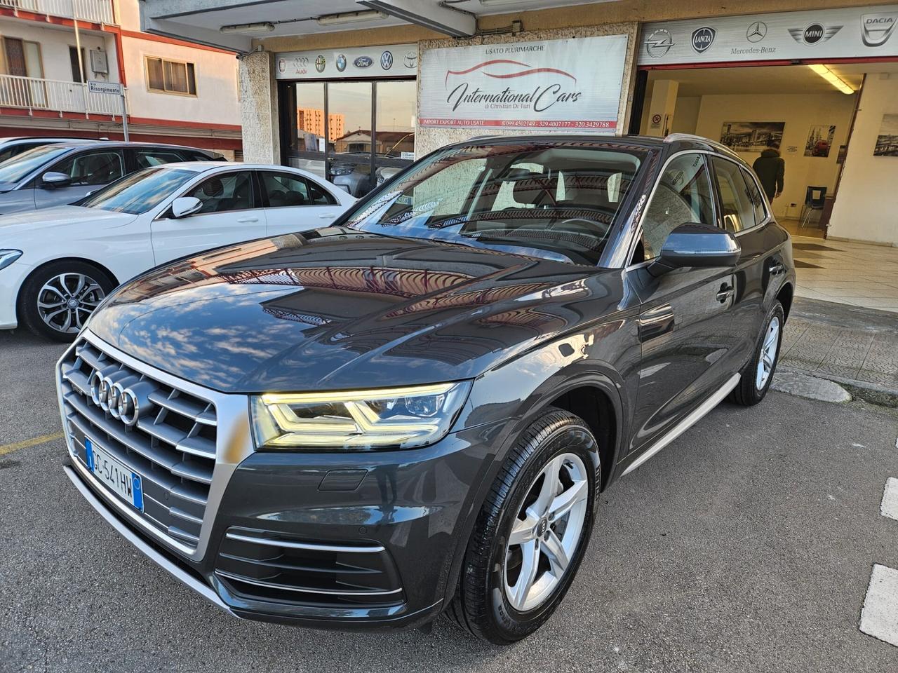 Audi Q5 2.0TDI Quattro 204CV 4x4 IVA ESPOSTA