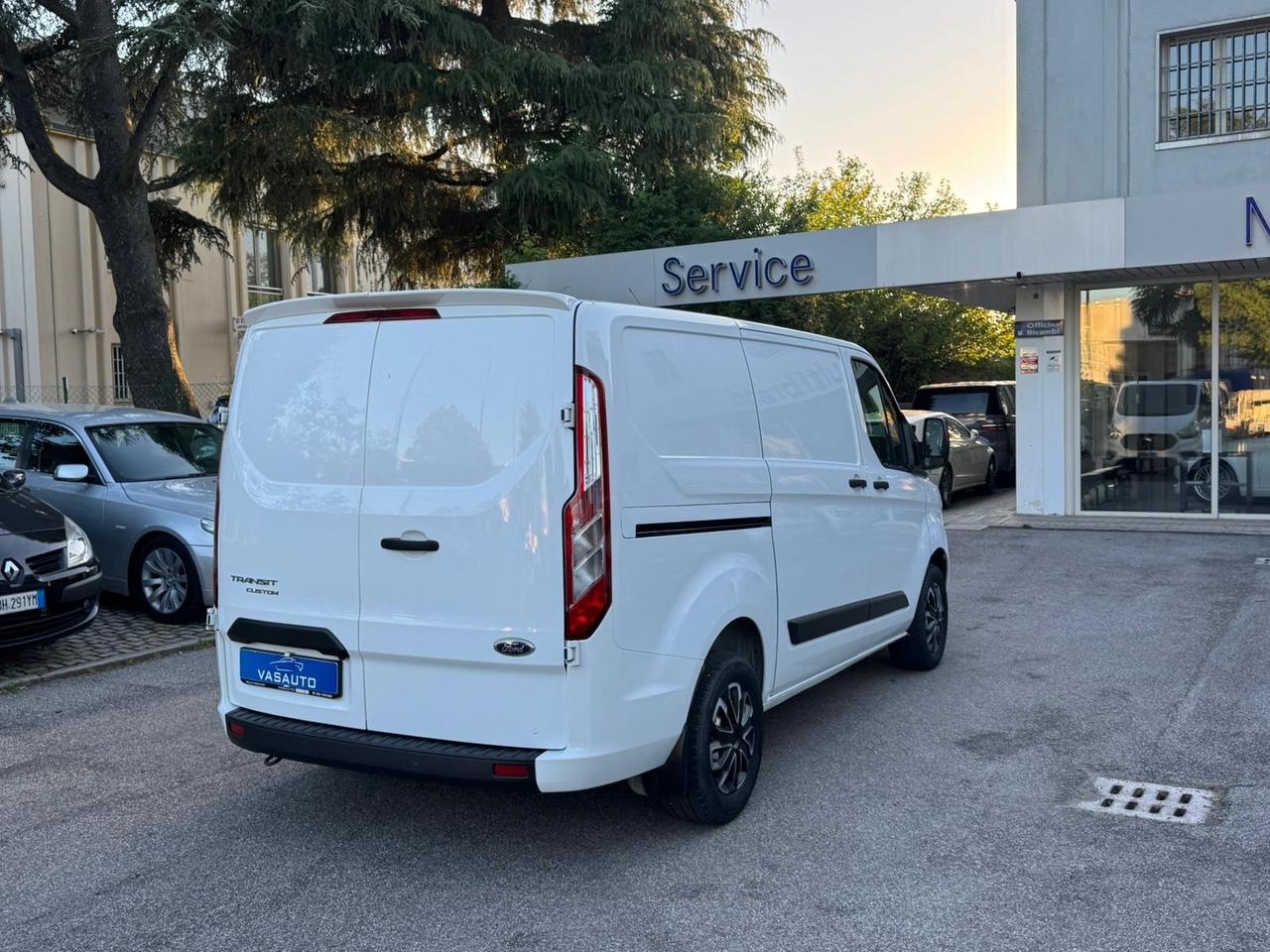 Ford Transit Custom 280 2.0 TDCi 130 PC Furgone Titanium
