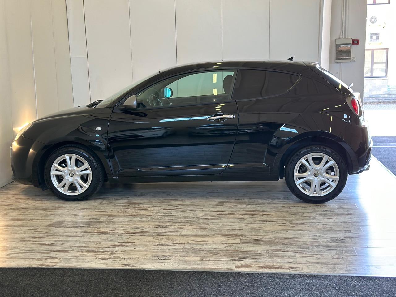 Alfa Romeo MiTo 1.3 JTDm-2 95 CV S&S Distinctive Sport Pack