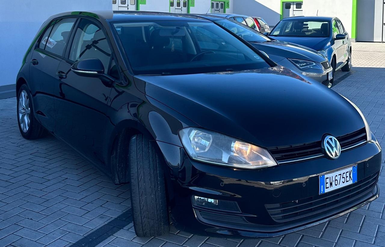 Volkswagen Golf 1.6 TDI ADATTA A NEOPATENTATI