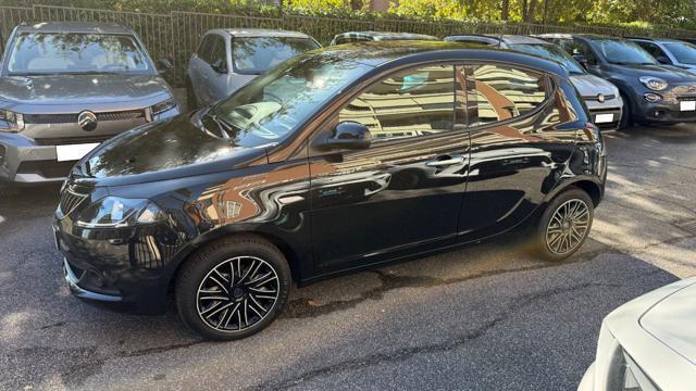 LANCIA Ypsilon 1.0 FIREFLY S&S HYBRID GOLD*24M.G.*CARPLAY*LED*TEL