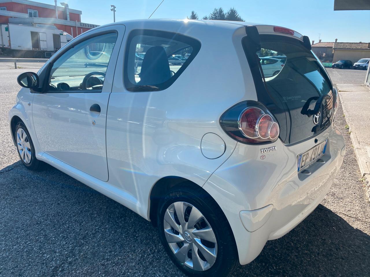 Toyota Aygo 1.0 12V VVT-i 3 porte Active Connect