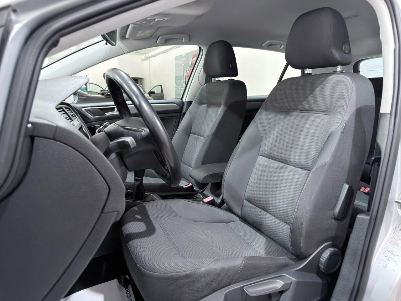 VOLKSWAGEN GOLF 1.6 TDI 110CV 5P COMFORTLINE