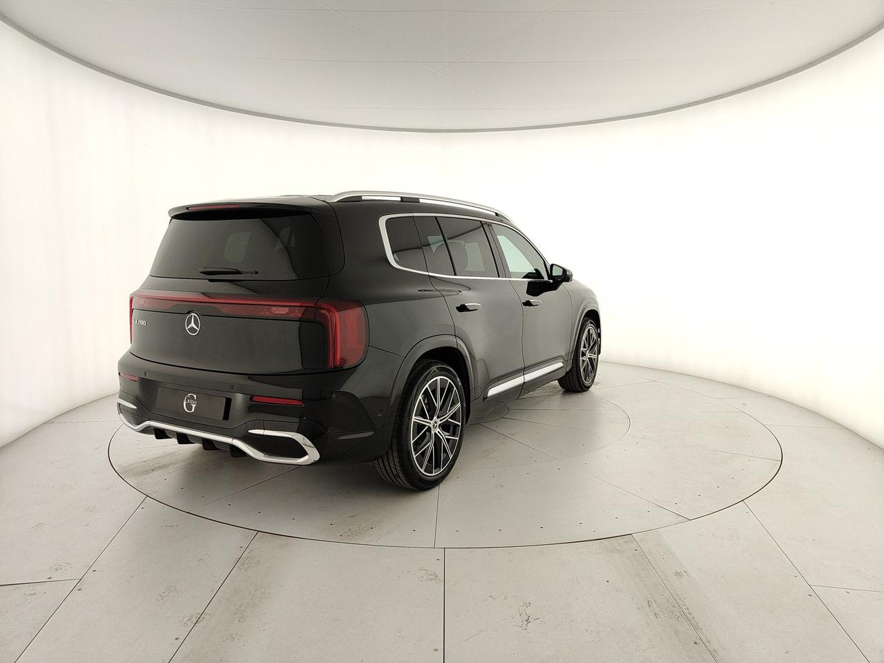Mercedes-Benz GLB 200