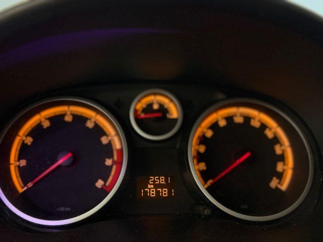 OPEL Corsa 1.2 5 porte .Cosmo