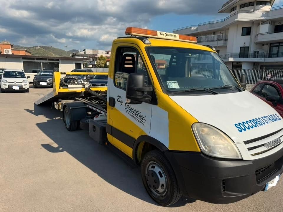 Iveco DAILY CARROATTREZZI SCARRABILE COMEAR