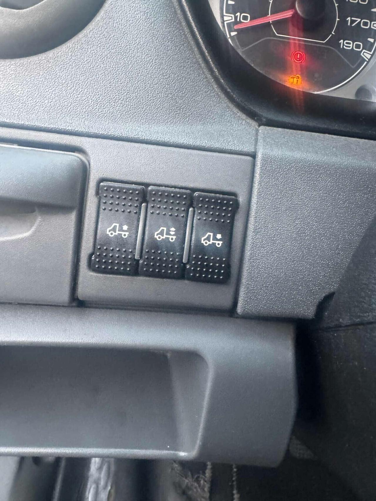 Iveco DAILY Anno 2010 CABINATO