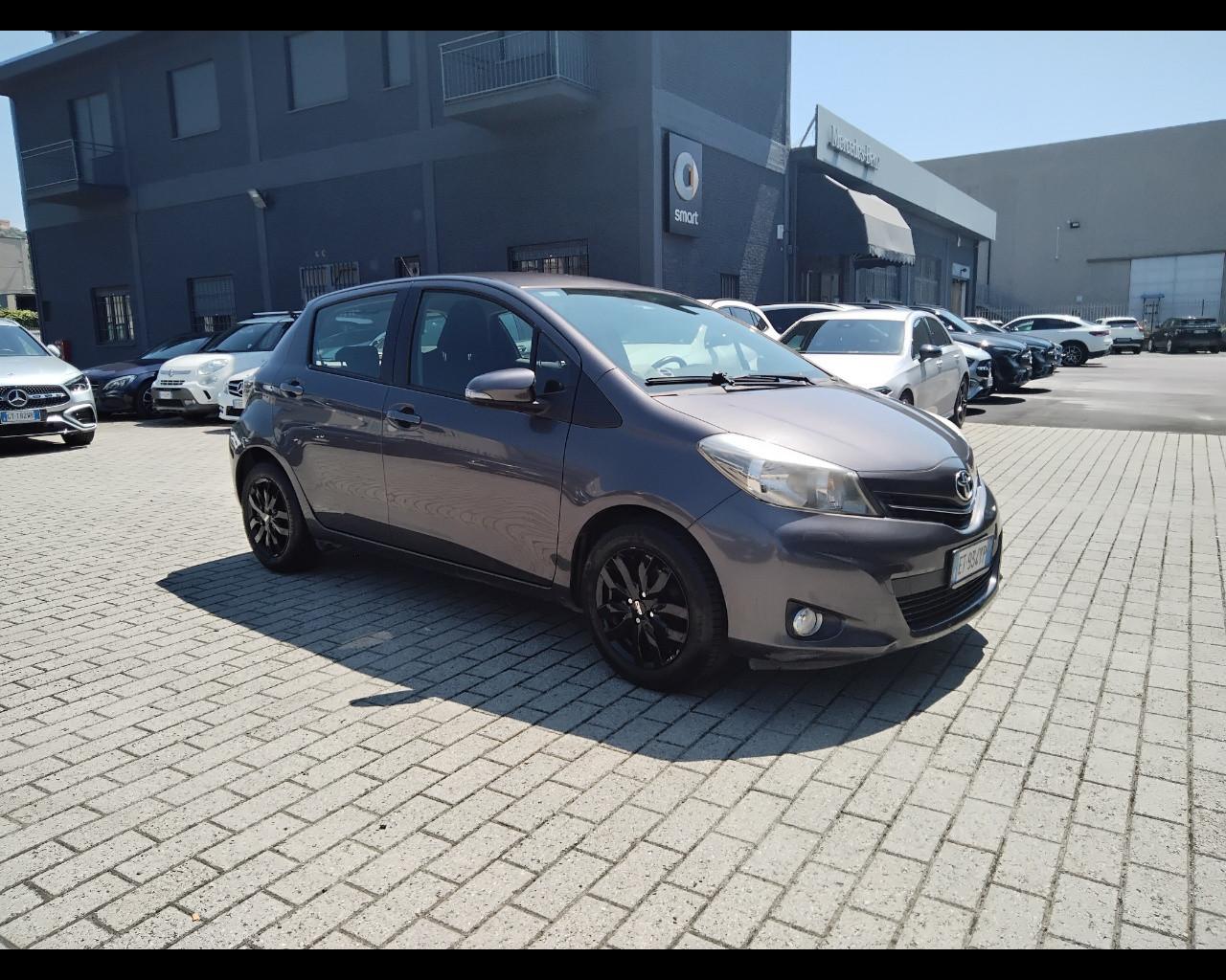 TOYOTA Yaris III 2011 - Yaris 5p 1.0 Active