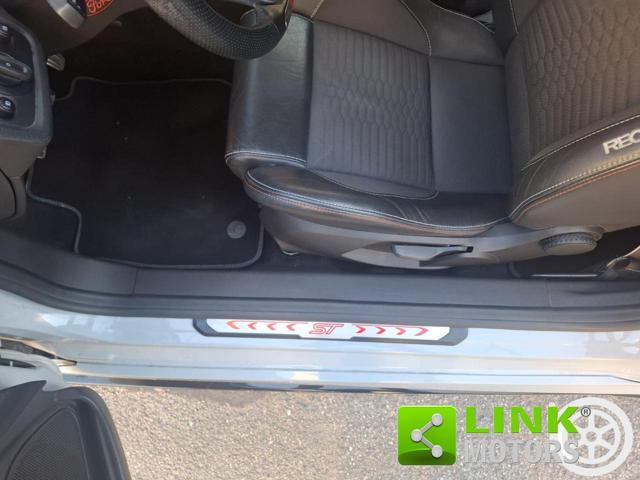 FORD Fiesta 1.6 200CV 3 porte ST 200