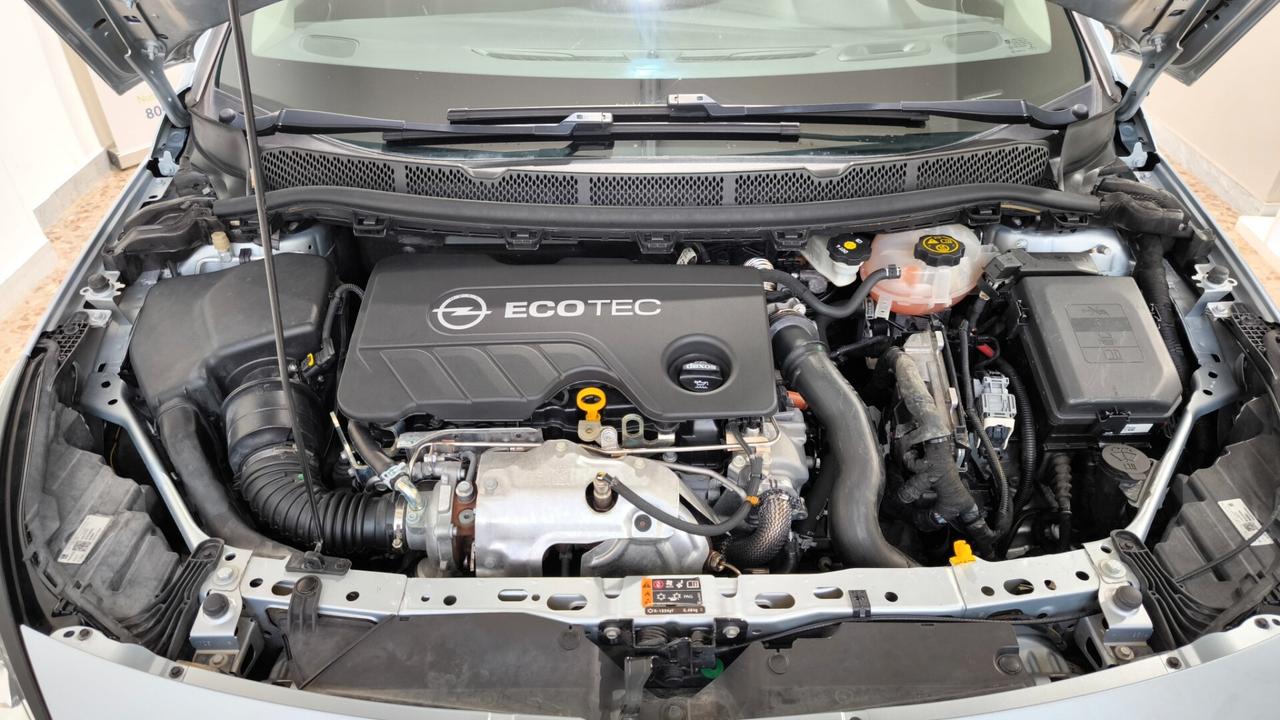 Opel Astra 1.6 CDTI 136CV EcoFLEX S&S 5 porte Cosmo