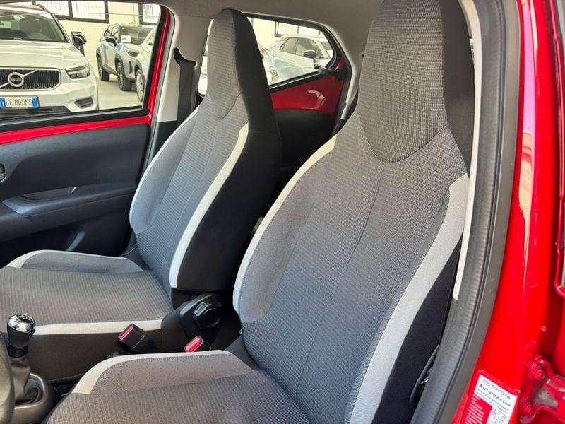 Toyota Aygo 1.0 VVT-i x-play