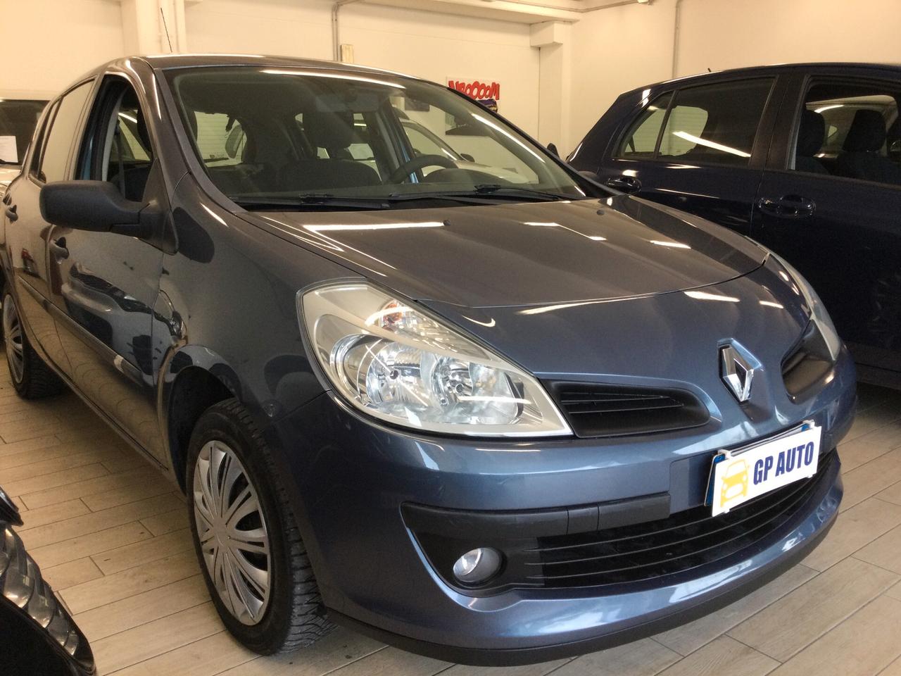 Renault Clio 1.2 16V 5 porte Natural Power