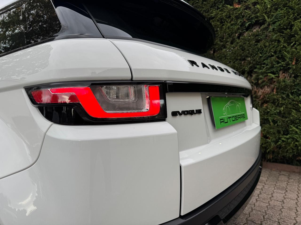 Land Rover Range Evoque 2.0 eD4 5p. SE Black Desing Pack