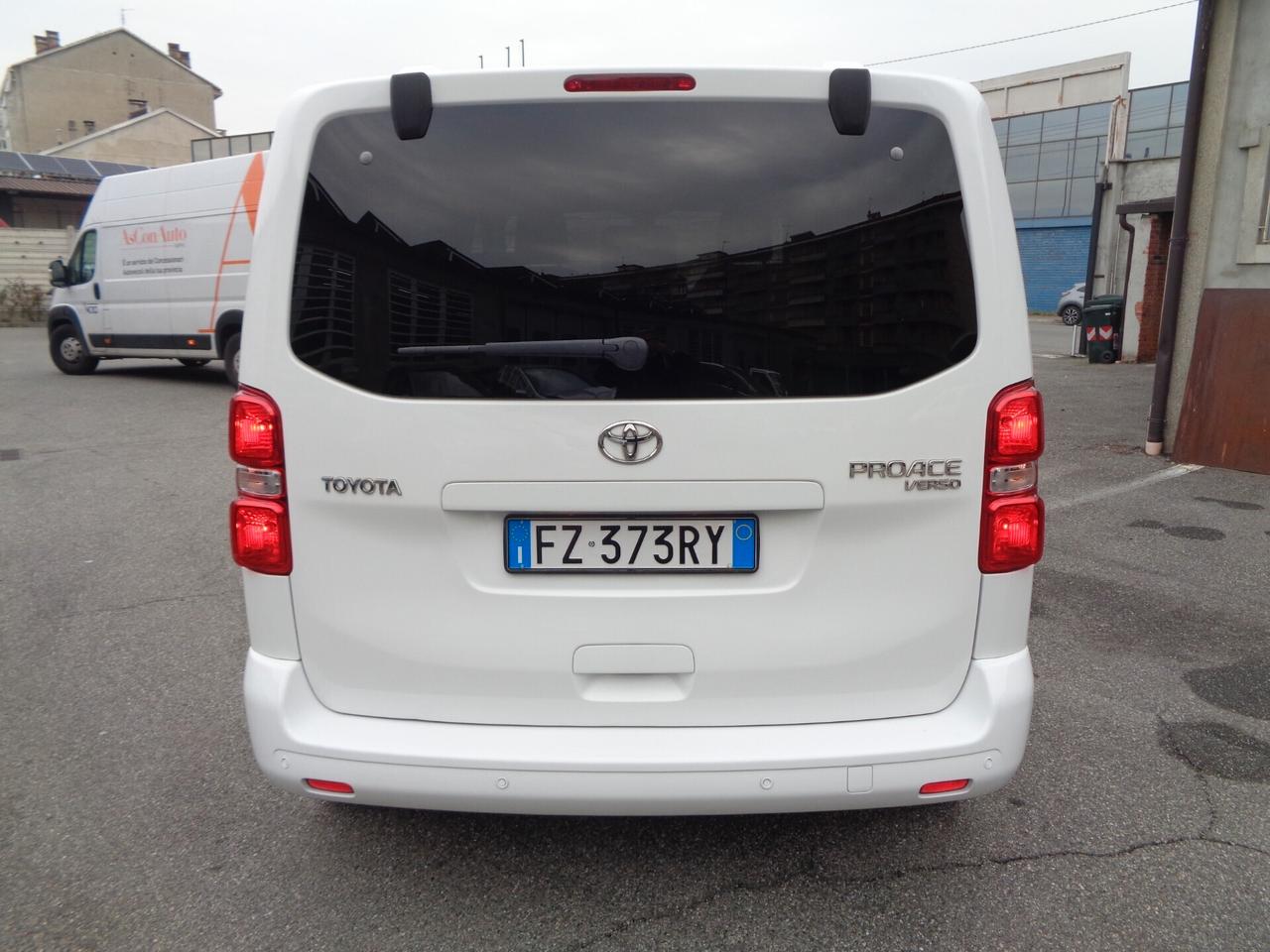 Toyota Proace Verso 1.5D L0 D Luxury 8 POSTI