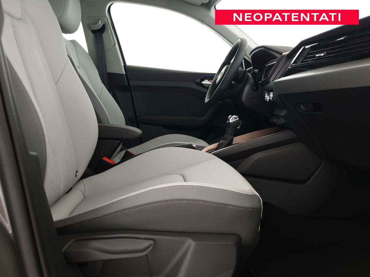 Allstreet 30TFSI 116CV S tronic Identity Contrast