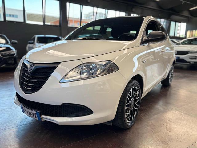 LANCIA Ypsilon 1.2 69 CV 5 porte S&S S Momodesign