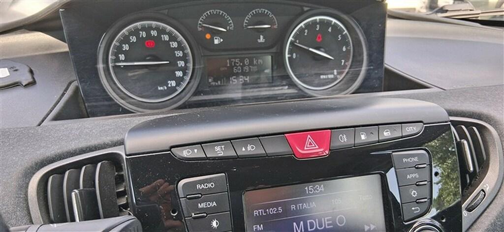 Lancia Ypsilon 5 Porte 1.2 Ecochic Silver