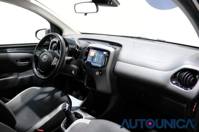 TOYOTA Aygo CONNECT 1.0 VVT-i 72 CV 5 PORTE X-WAVE NEOPATENTAT