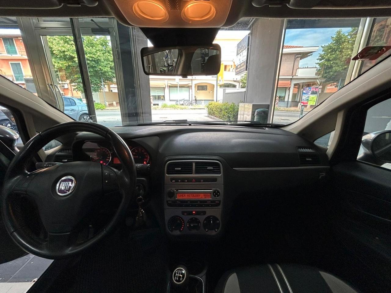 Fiat Grande Punto 1.2 Benzina – Neopatentati – 12 mesi garanzia