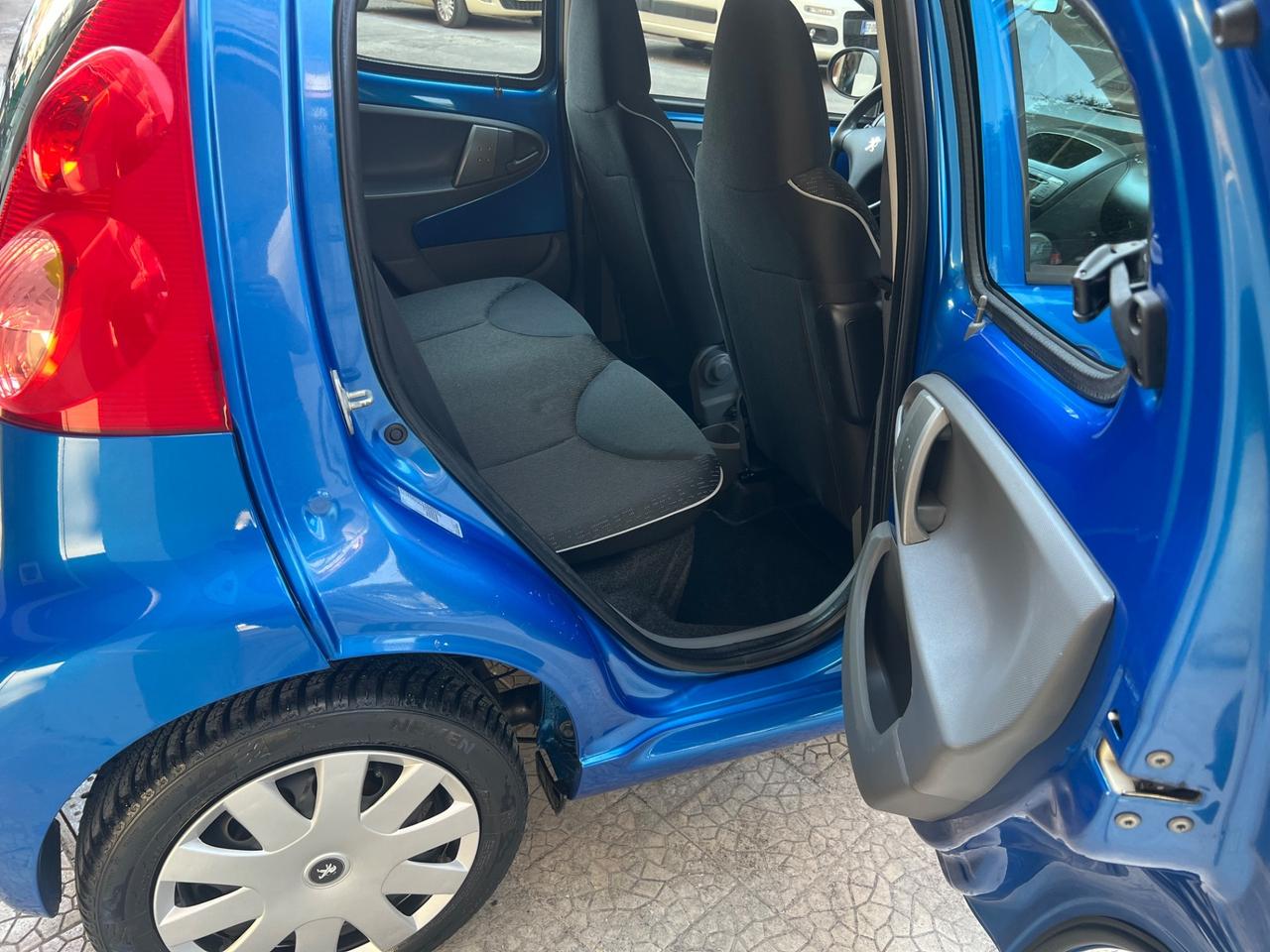 Peugeot 107 1.0 68CV 5p. Allure