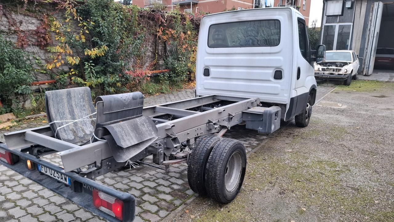 IVECO DAILY 35 C 15 A TELAIO