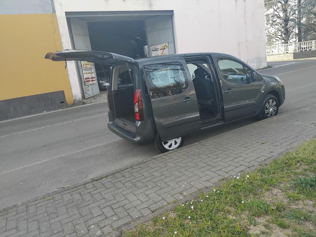 Citroen Berlingo Multispace 1.6 HDi 90 Seduction 5 POSTI FURGONATO