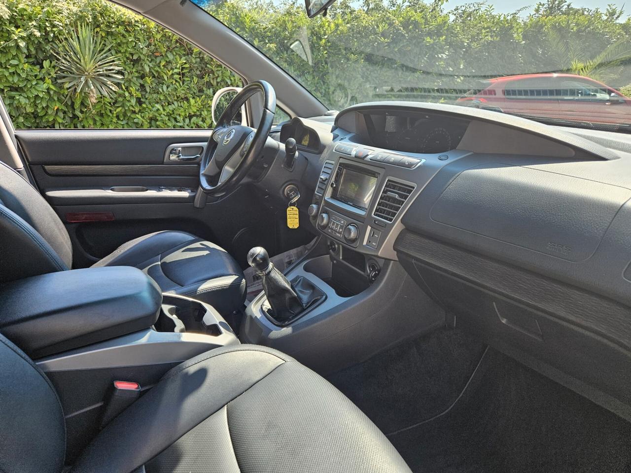 Ssangyong Rodius 2.2 Diesel 2WD M/T