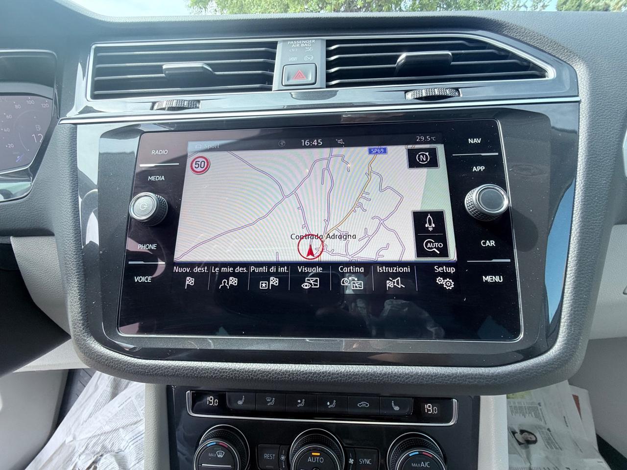 Volkswagen Tiguan 2.0 TDI SCR DSG 4MOTION Business BMT