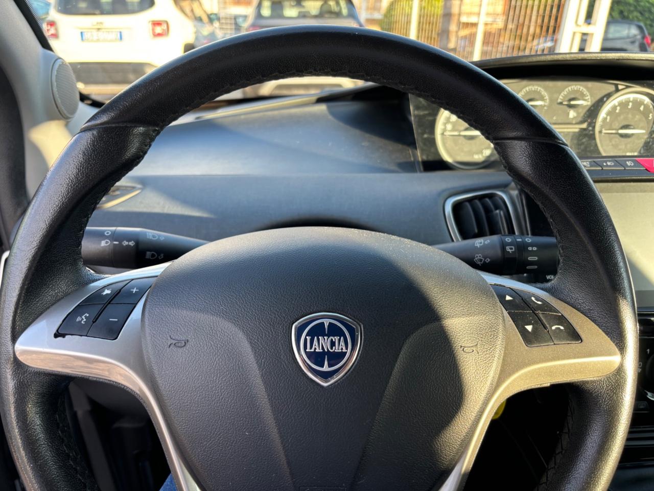 LANCIA YPSILON 1.0 HYBRID GOLD FULL OPTIONAL