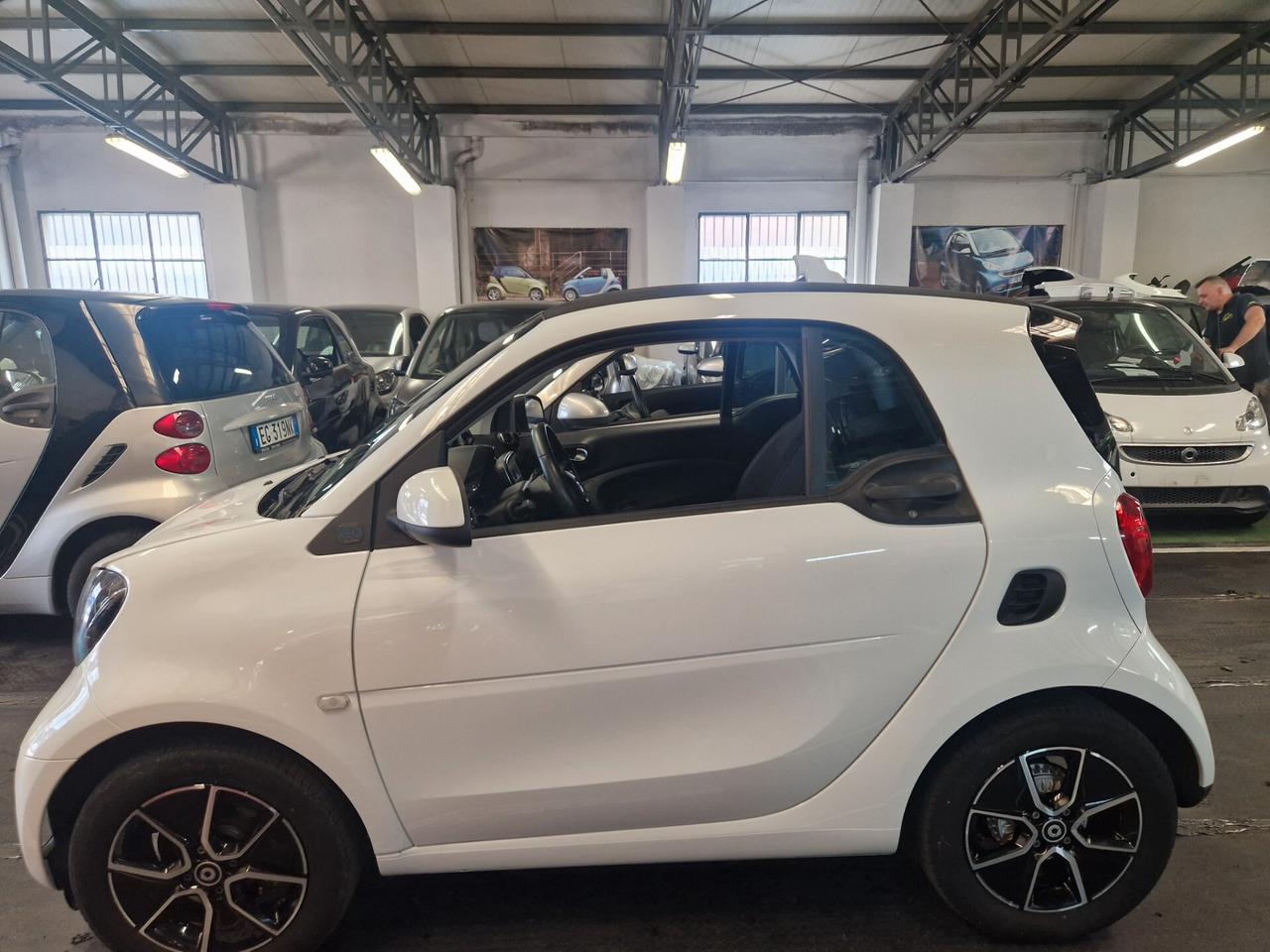 Smart ForTwo EQ full electric solo 32000km prezzo reale