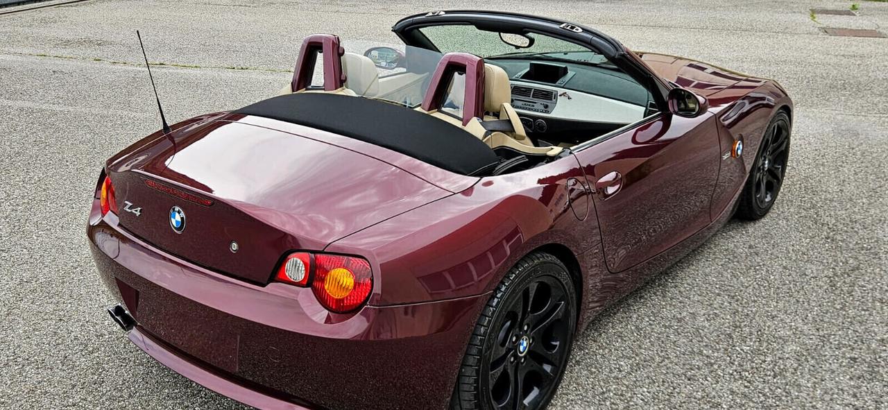 Bmw Z4 3.0i Roadster Merlot-Rot