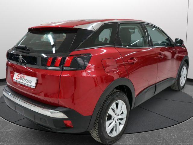 PEUGEOT 3008 BlueHDi 130 S&S Business