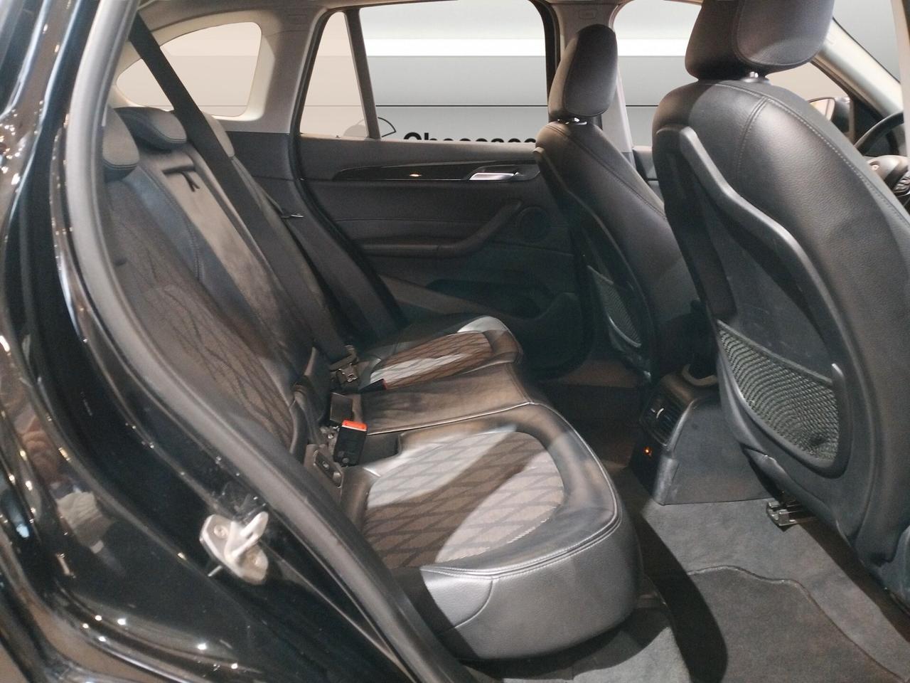 BMW X1 18d Advantage my18