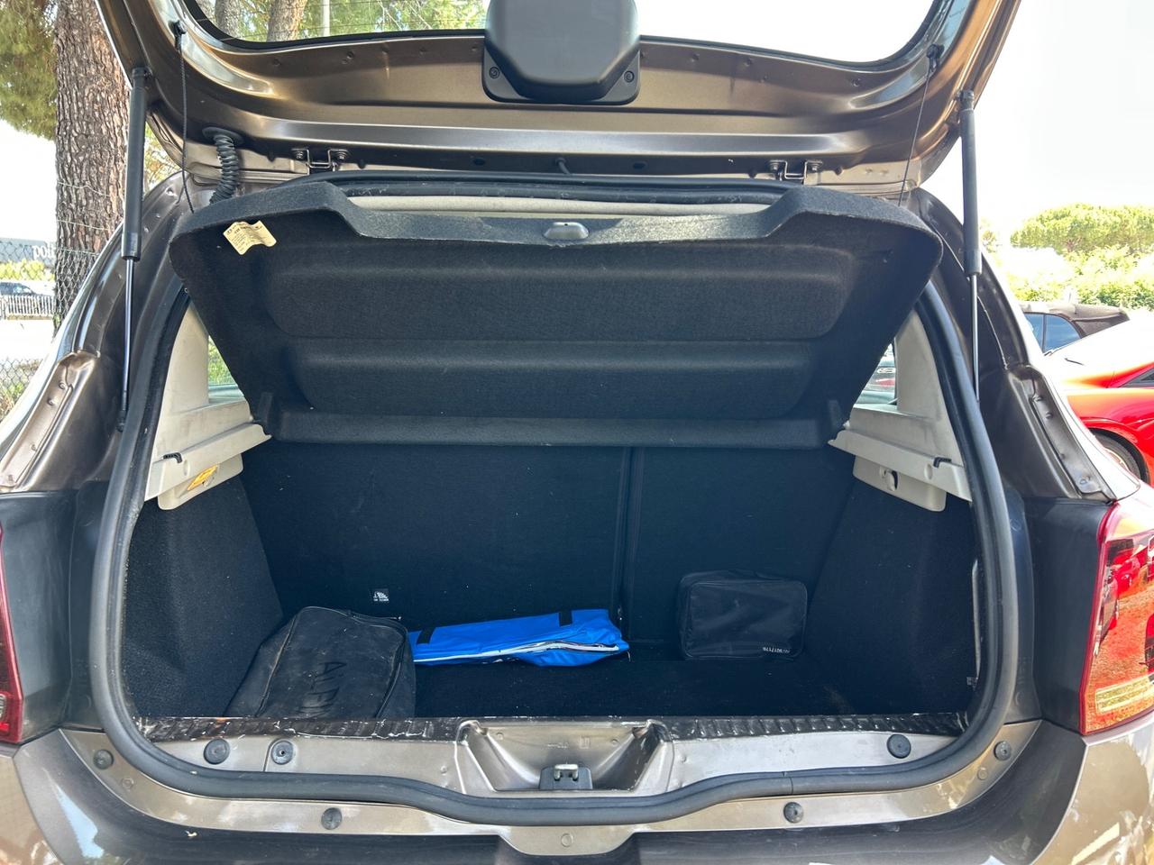 Dacia Sandero Stepway 0.9cc*NAVI*GPL FABBRICA*NEOPATENTATI*