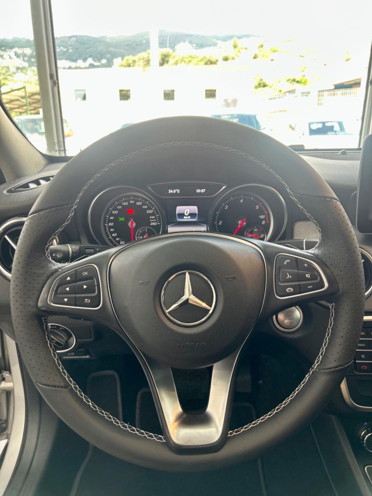 Mercedes GLA 200 d Automatic Premium FINANZIABILE