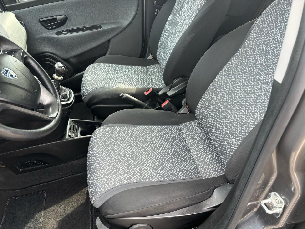 Lancia Ypsilon 1.2 69 CV 5 porte GPL Ecochic Gold