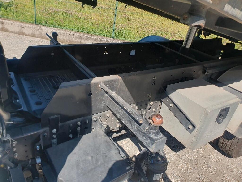 Mitsubishi Fuso Canter 3.0 TDi 131cv Ribaltabile trilaterale