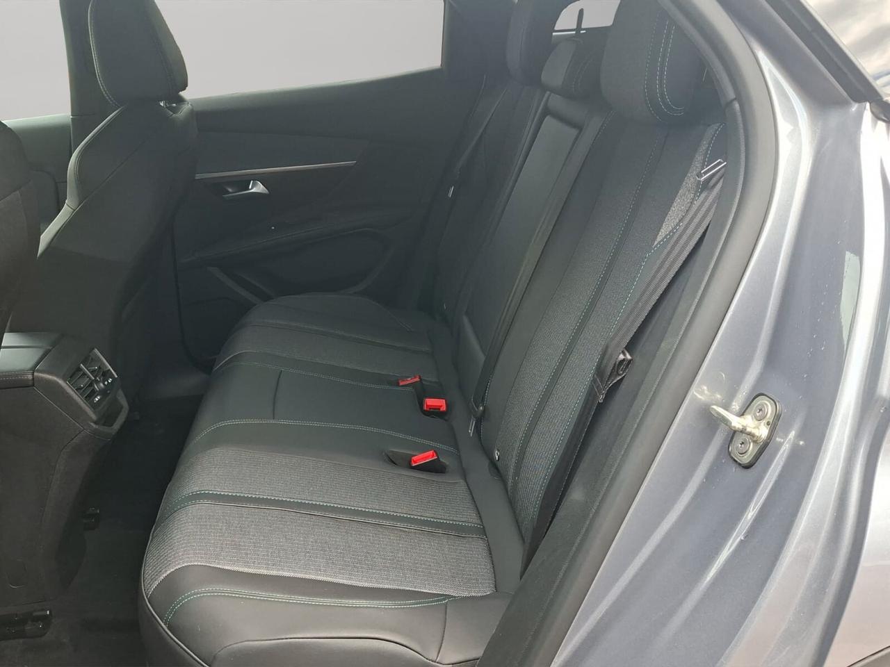Peugeot 3008 Hybrid4 300 e-EAT8 Allure Pack