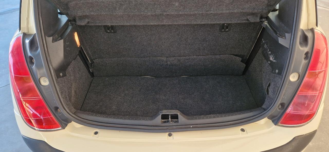 Lancia Ypsilon 1.2 Oro Plus