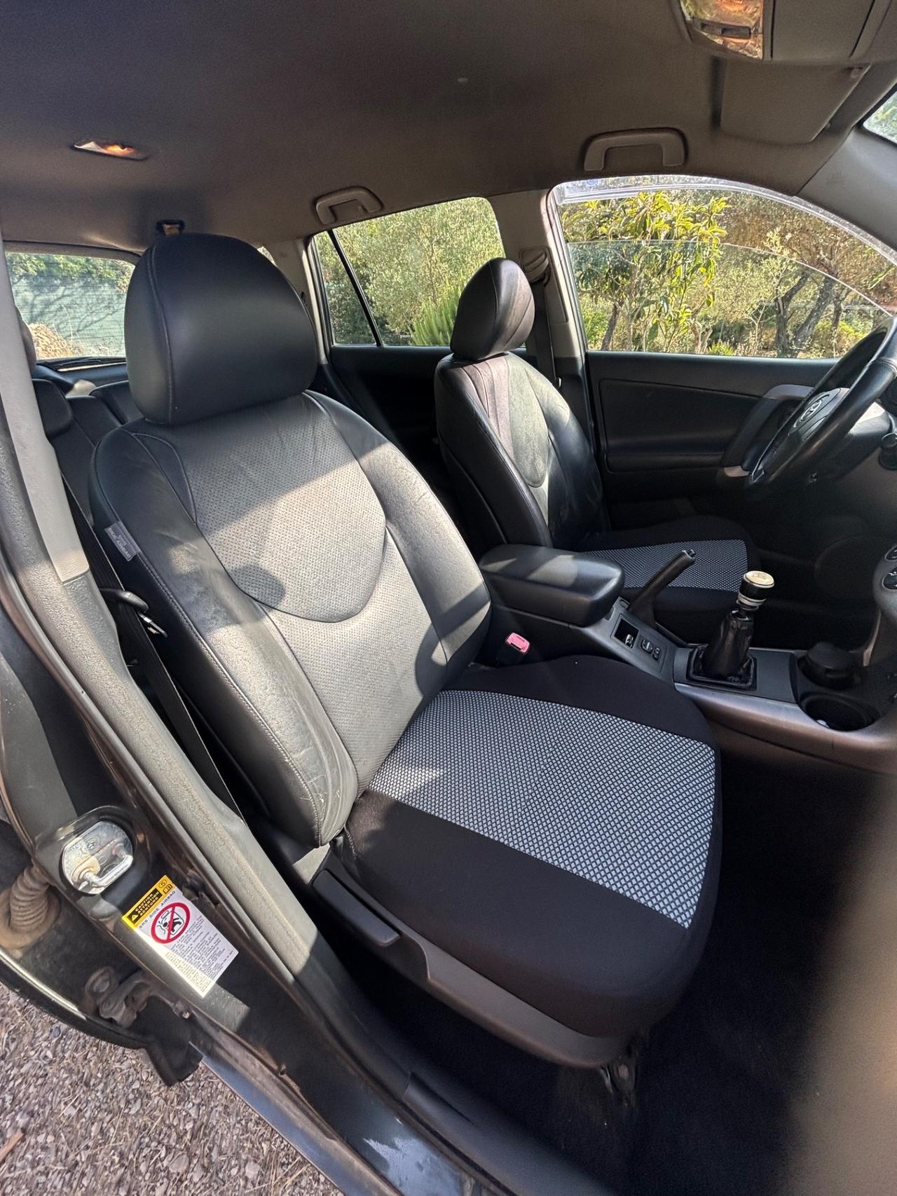 Toyota RAV 4 RAV4 2.2 D-4D 136 CV DPF Luxury