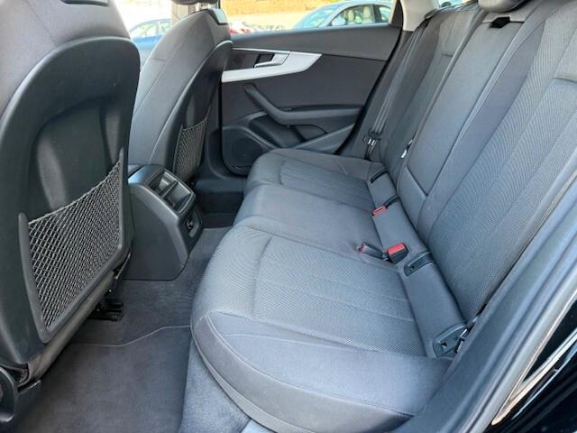 Audi A4 Avant 35 TDI/163 CV S tronic Business Advanced 2021
