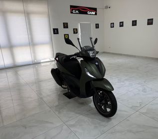 Piaggio Beverly 300 ABS - ASR DEEP BLACK