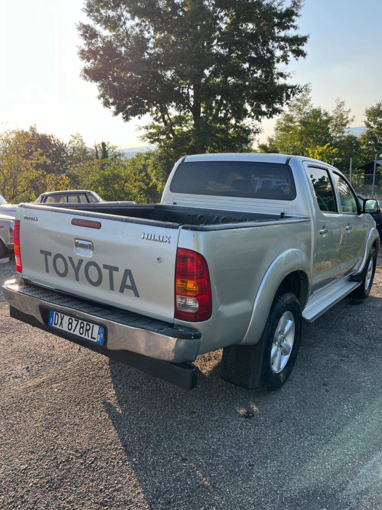 Toyota Hilux 3.0 D-4D 4WD 4p. Doub. CAB