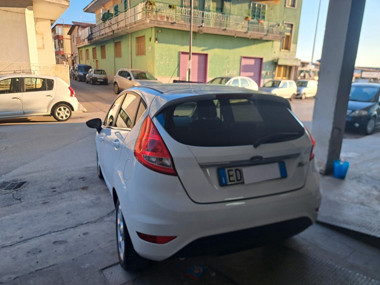 Ford Fiesta 1.4 GPL Titanium 2010 unico prop