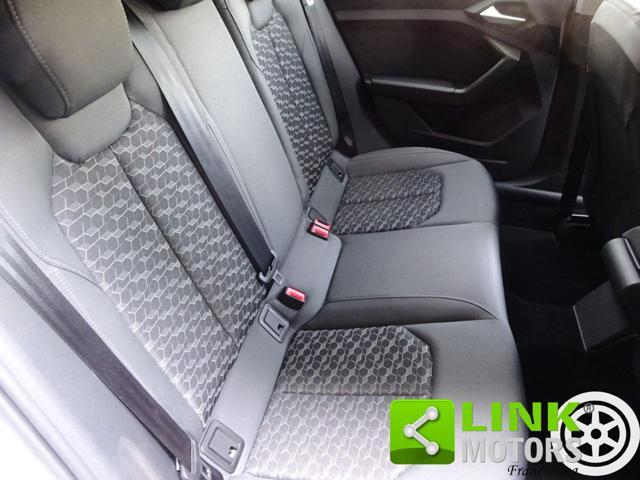 AUDI A1 SPB 40 TFSI S tronic Identity Black S Line