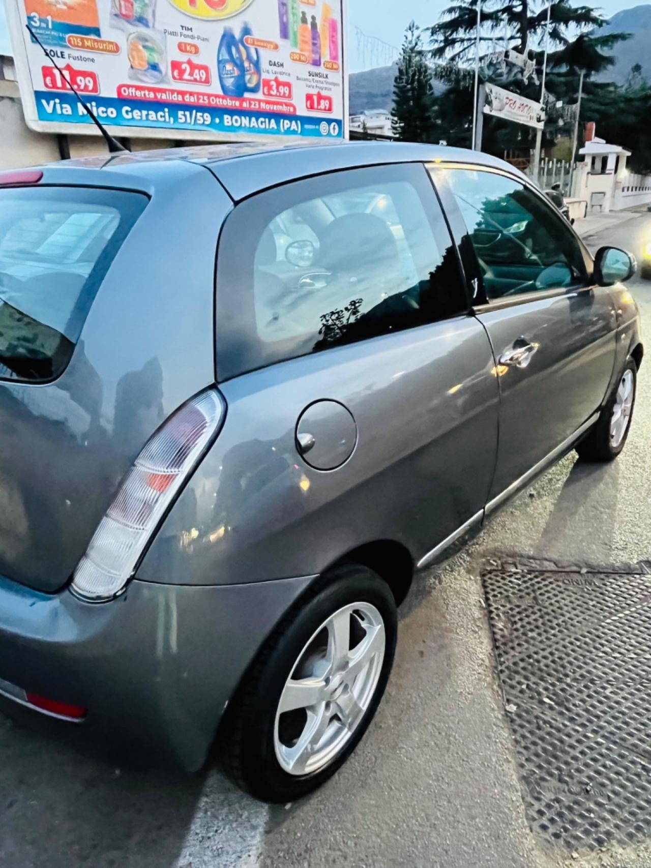 Lancia Ypsilon 1.3 m.jet 75cv