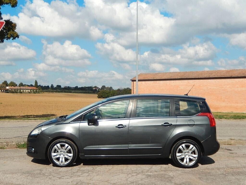 PEUGEOT 5008 1.6 HDi 5 POSTI - ECCELLENTE!