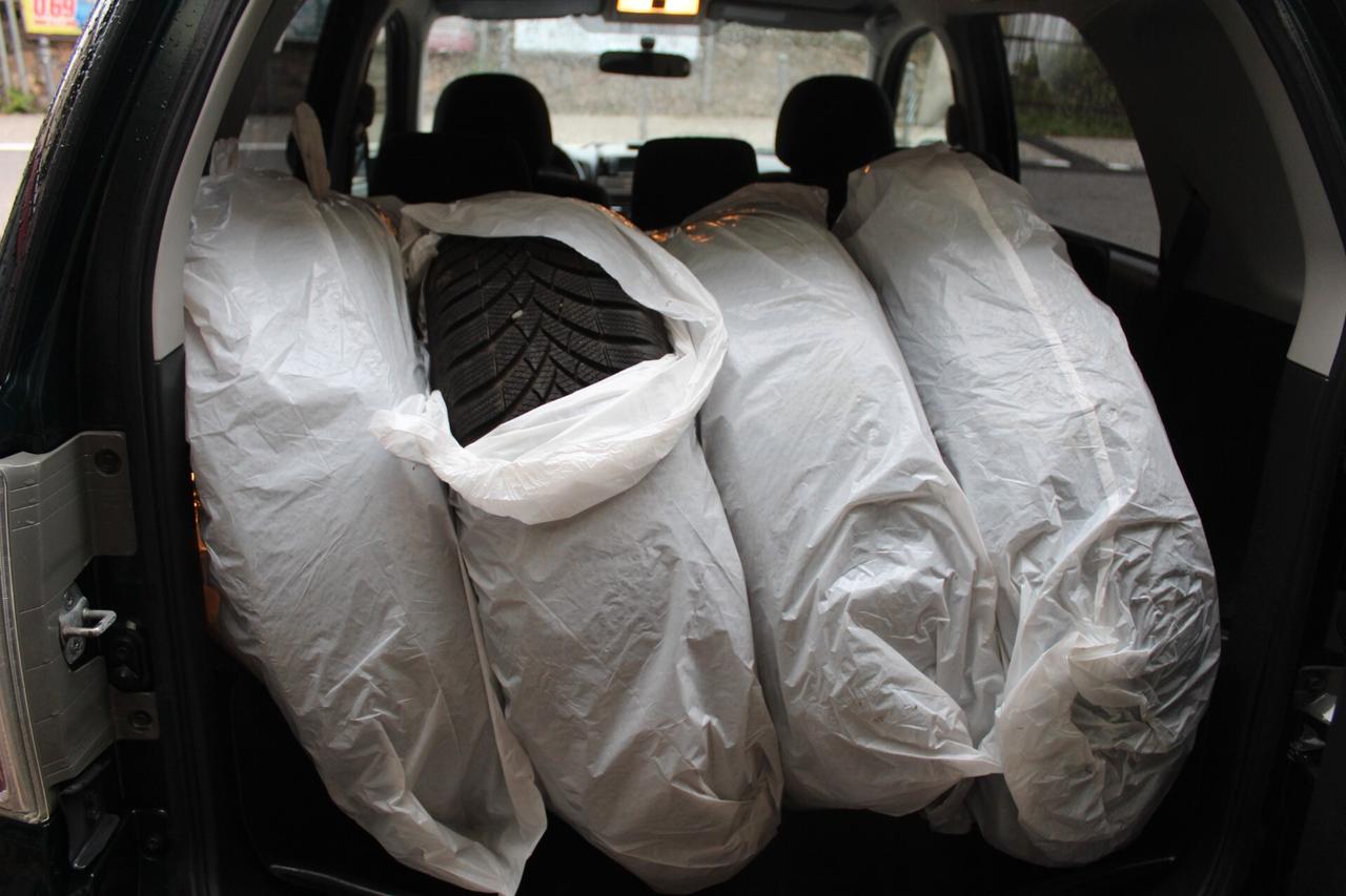 Daihatsu Terios 1.5 4WD Top - Gancio -