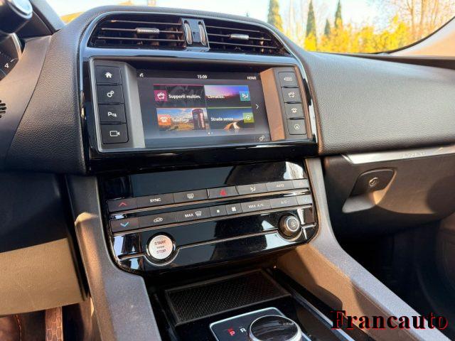 JAGUAR F-Pace 2.0 D 180 CV aut. Portfolio